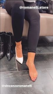 Eva Henger feet photo thumbnail