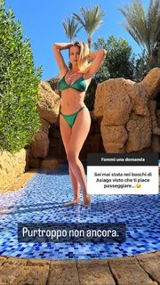 Eva Henger feet photo thumbnail