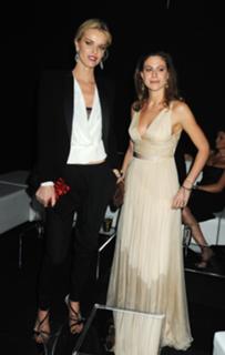 Eva Herzigova feet photo thumbnail