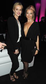 Eva Herzigova feet photo thumbnail