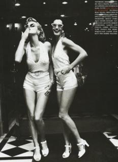 Eva Herzigova feet photo thumbnail