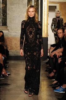 Eva Herzigova feet photo thumbnail