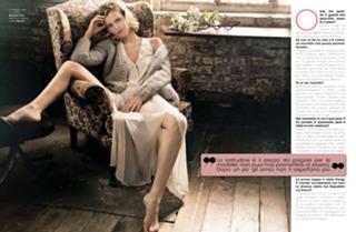 Eva Herzigova feet photo thumbnail