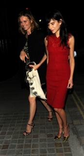 Eva Herzigova feet photo thumbnail