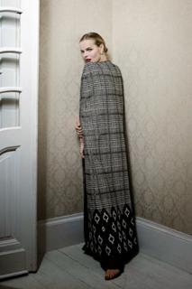 Eva Herzigova feet photo thumbnail