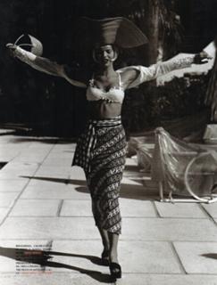 Eva Herzigova feet photo thumbnail