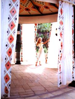 Eva Herzigova feet photo thumbnail