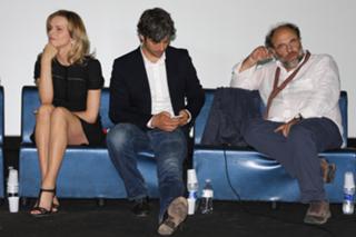 Eva Herzigova feet photo thumbnail