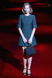 Eva Herzigova feet photo thumbnail