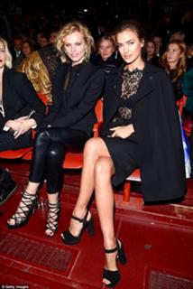 Eva Herzigova feet photo thumbnail