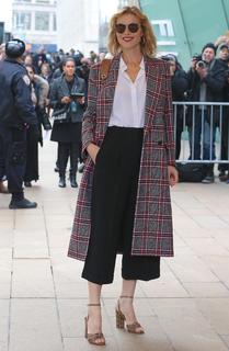 Eva Herzigova feet photo thumbnail