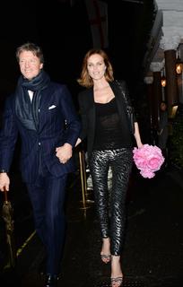 Eva Herzigova feet photo thumbnail