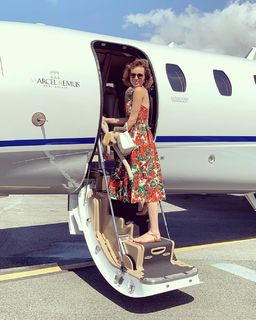 Eva Herzigova feet photo thumbnail