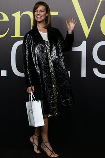 Eva Herzigova feet photo thumbnail