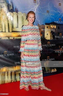 Eva Herzigova feet photo thumbnail