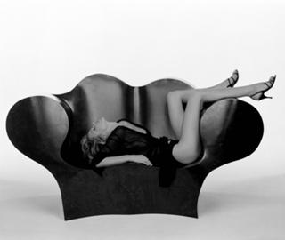 Eva Herzigova feet photo thumbnail