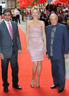 Eva Herzigova feet photo thumbnail