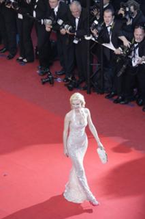 Eva Herzigova feet photo thumbnail