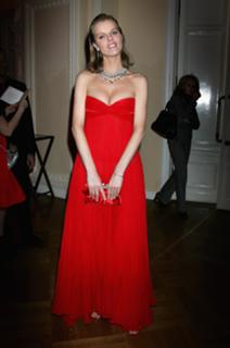 Eva Herzigova feet photo thumbnail