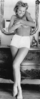 Eva Herzigova feet photo thumbnail