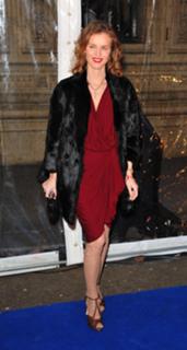 Eva Herzigova feet photo thumbnail