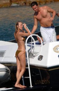 Eva Herzigova feet photo thumbnail