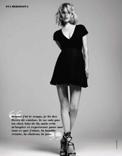 Eva Herzigova feet photo thumbnail