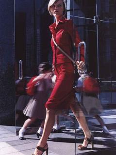 Eva Herzigova feet photo thumbnail