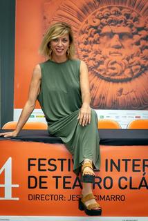 Eva Isanta feet photo thumbnail