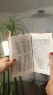 Eva Isanta feet photo thumbnail