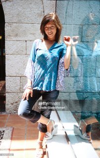 Eva Isanta feet photo thumbnail