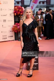 Eva Isanta feet photo thumbnail