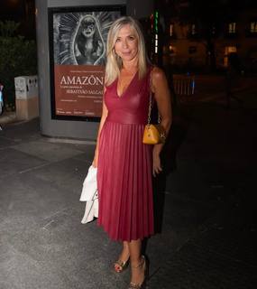 Eva Isanta feet photo thumbnail