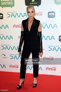 Eva Isanta feet photo thumbnail