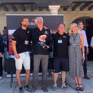 Eva Isanta feet photo thumbnail