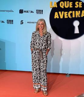 Eva Isanta feet photo thumbnail