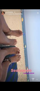 Eva Isanta feet photo thumbnail