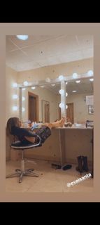 Eva Isanta feet photo thumbnail