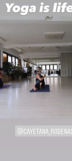 Eva Isanta feet photo thumbnail