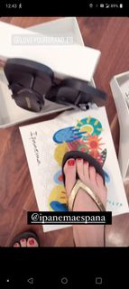 Eva Isanta feet photo thumbnail