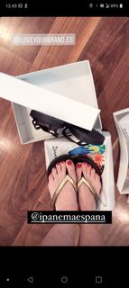 Eva Isanta feet photo thumbnail