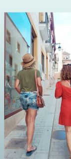 Eva Isanta feet photo thumbnail