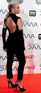 Eva Isanta feet photo thumbnail