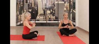 Eva Isanta feet photo thumbnail