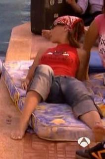 Eva Isanta feet photo thumbnail