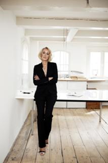 Eva Jinek feet photo 2