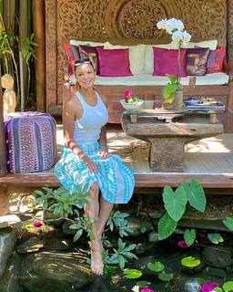 Eva LaRue feet photo thumbnail