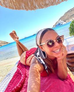 Eva LaRue feet photo thumbnail