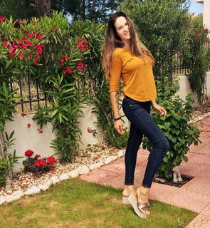 Eva Laskari feet photo 2