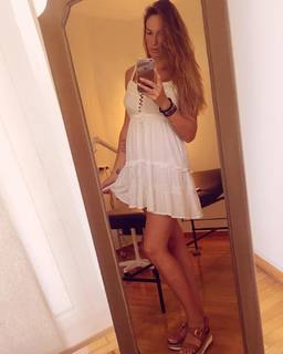 Eva Laskari feet photo 18
